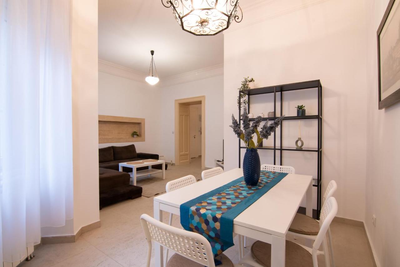Apartamento Sweet House Republic Belgrado Exterior foto